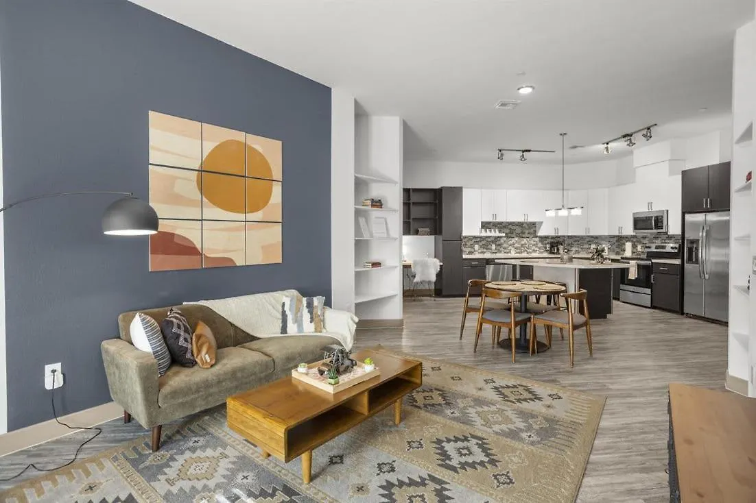 Modern 2Br Cozysuites On Town Lake Waterfront 03 Tempe