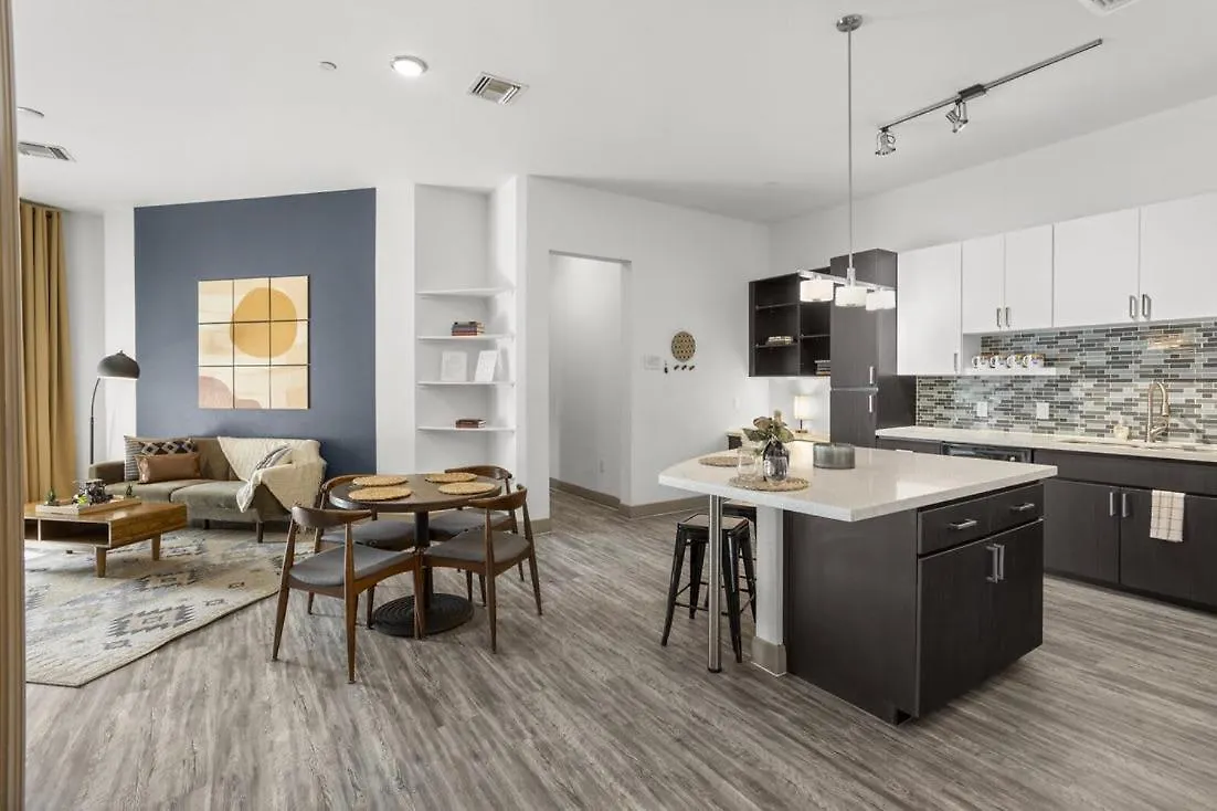 Modern 2Br Cozysuites On Town Lake Waterfront 03 Tempe Apartment