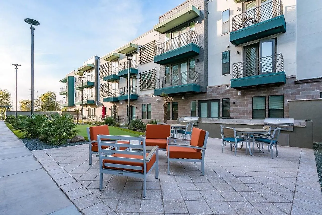 Modern 2Br Cozysuites On Town Lake Waterfront 03 Tempe 0*,  United States